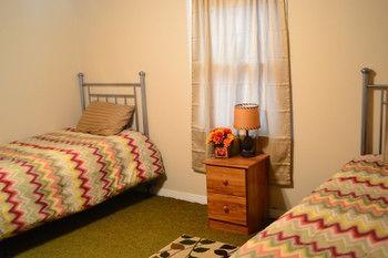 Lazy T Ranch Guest House Manhattan Exterior foto